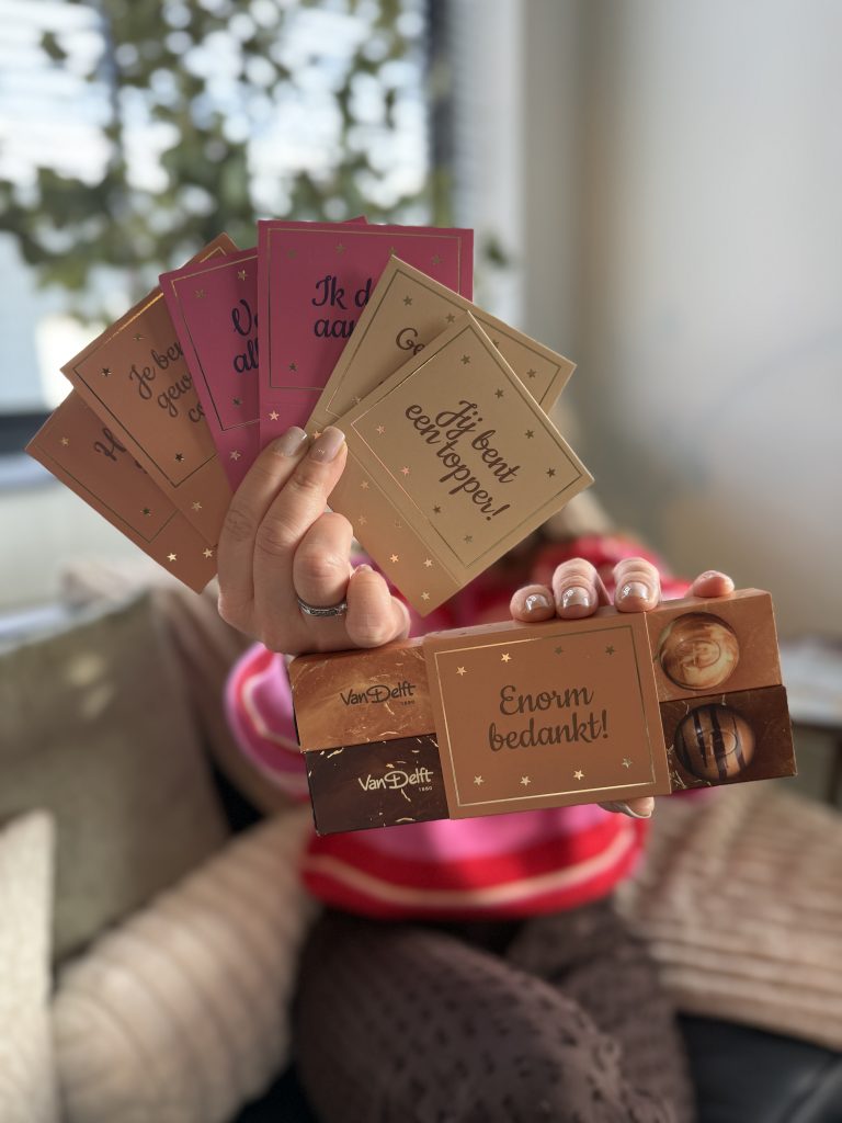 goudfolie thema cadeausleeves voor van delft bonbons